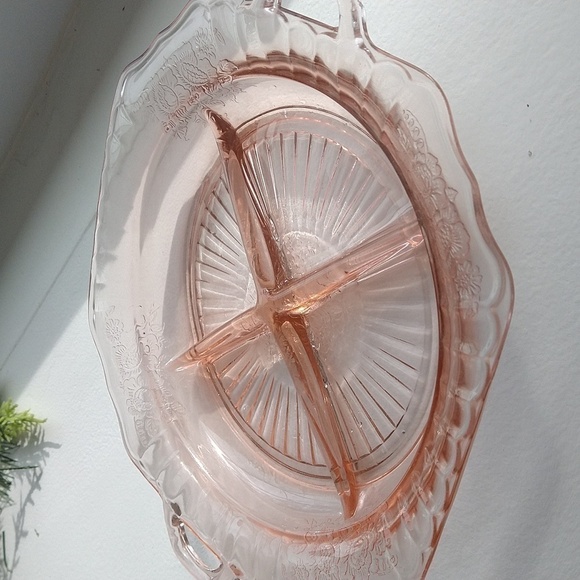 Pink depression glass serving platter divided with handles 8 1/2" x 10" - Picture 2 of 4
